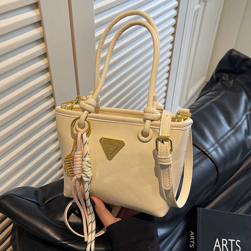Spring and summer fashion high-end handbag for women new trendy Korean version versatile bucket ins crossbody bag bigclothfgg22