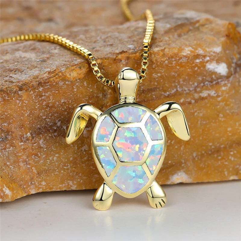 Green flame opal necklace cute little turtle pendant necklace womens retro gold necklace wedding jewelry 250409