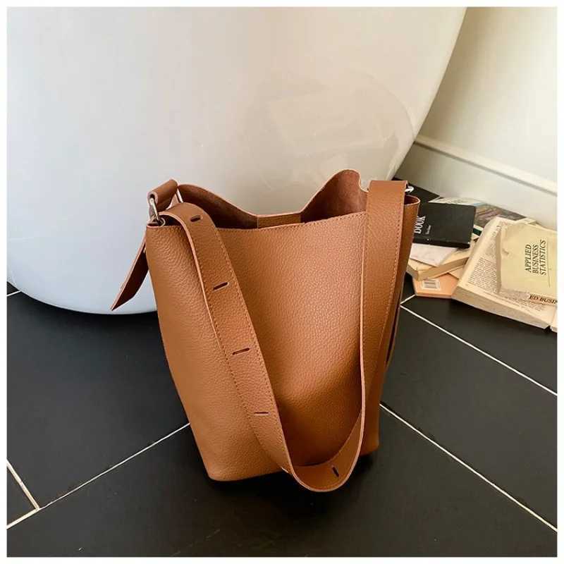 Popular Classic High-End Leather Womens Crossbody Bag Luxury Brand Fashionable Elegant Exceptional Craft Daily BagW251115