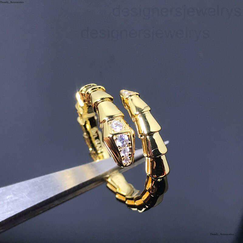 Hot Sales 2025 AAA Designer Bv Serpentine Woman Jewlery Gold Sier Rose Rings Blue Diamond Simple Generous Decoration Bague Designer Serpent Jewelry a72