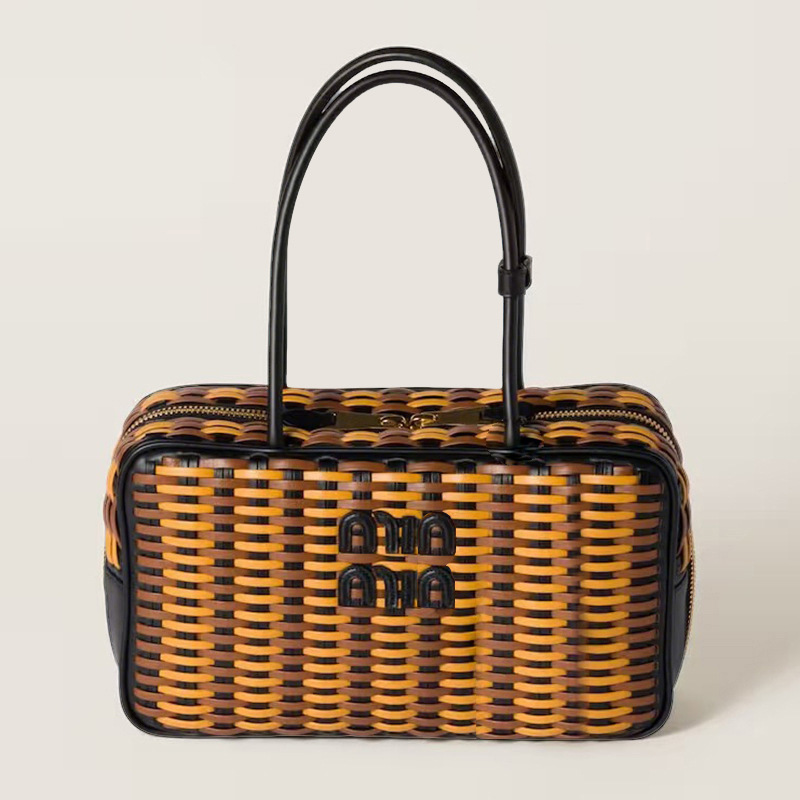 designer bag 2025 new All-match woven shoulder handbag underarm bag rope-woven briefcase tote bag resort style