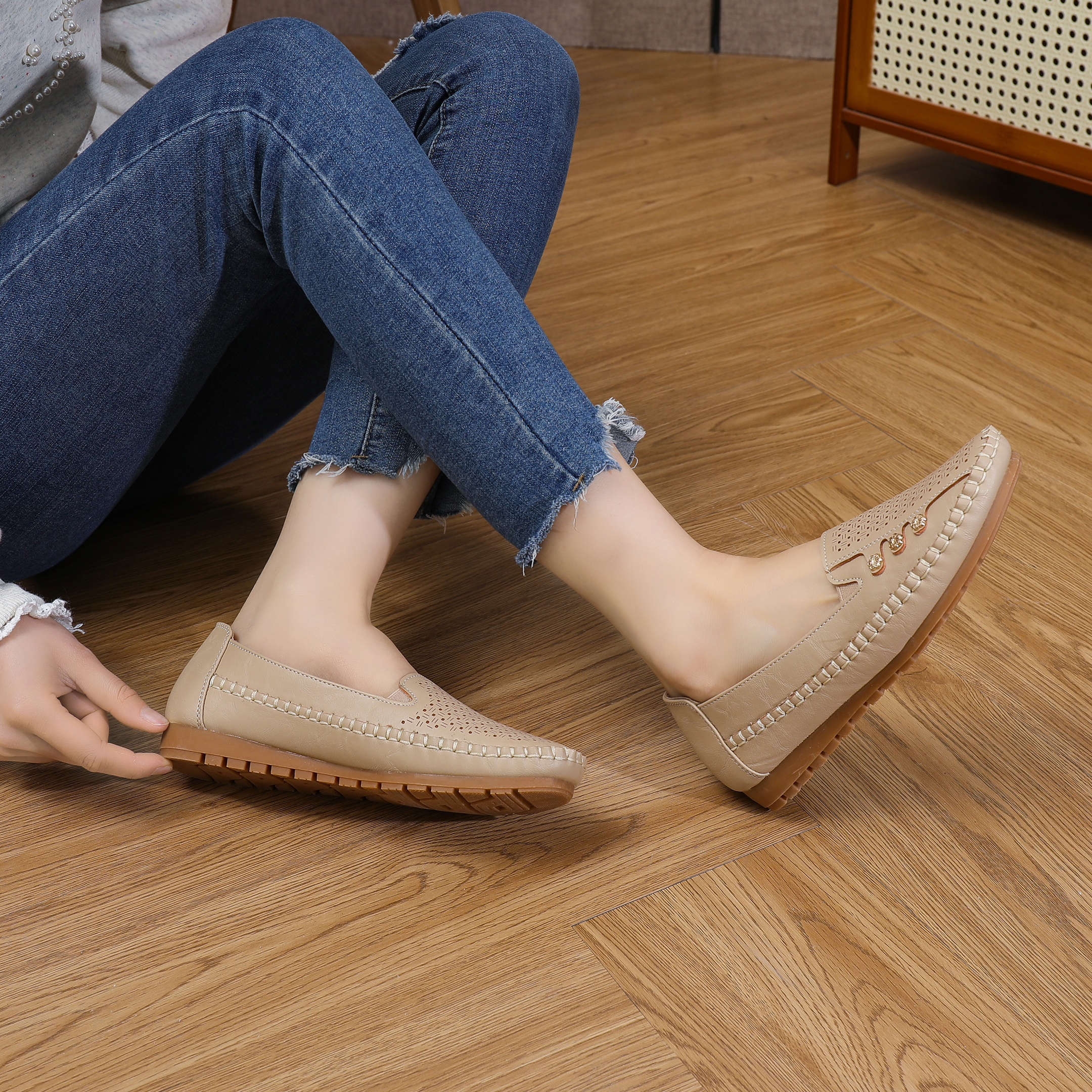 Elegant Ladies' Leather Dress Oxfords with Breathable Memory Foam Insole