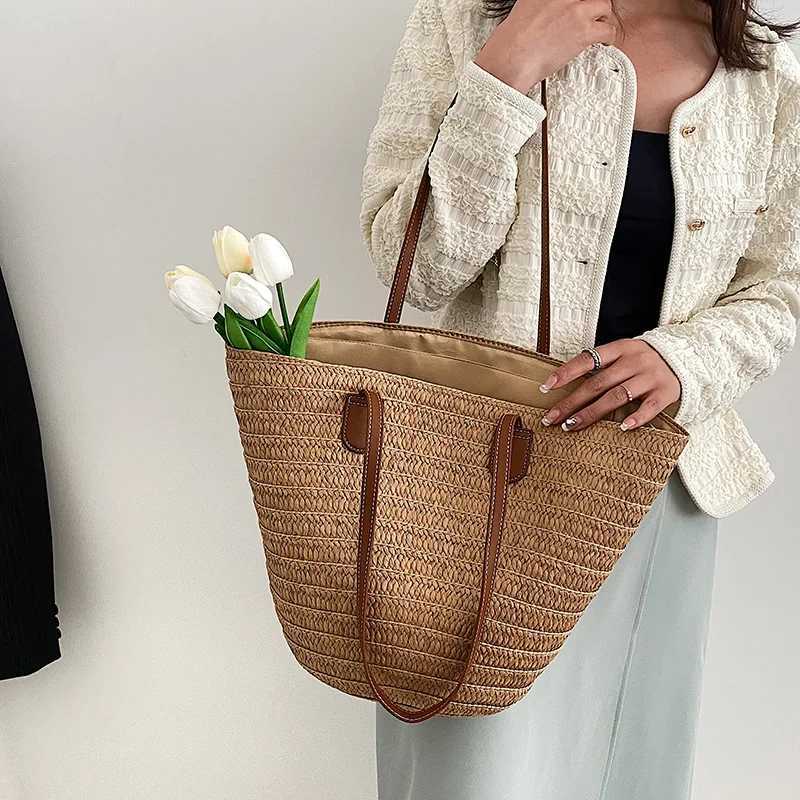 Womens large capacity shoulder bag summer grass basket womens handbag fashionable designer beach bag Bali shopping bag Z250416
