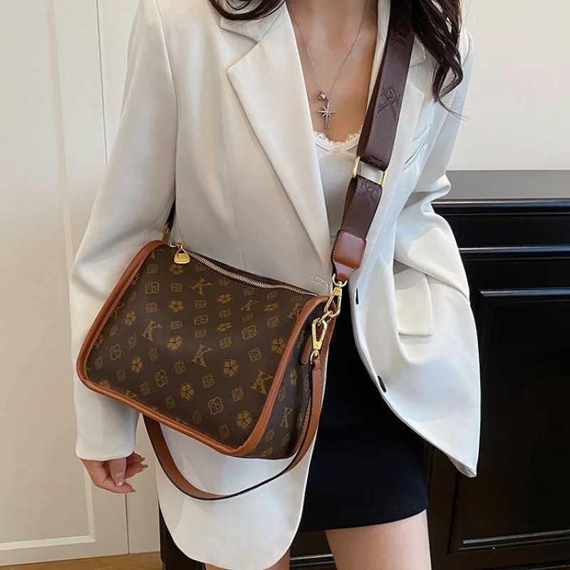 Versatile Womens Crossbody Bag Convertible Shoulder Handbag Luxury Brand Leather Tote PurseW251115