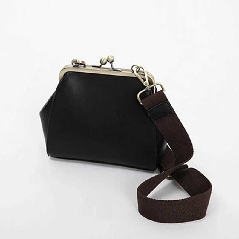 Home>Products>Womens Handbags>Kiss Lock>PU Leather Clip Bag>Womens Shoulder Bag Z250416