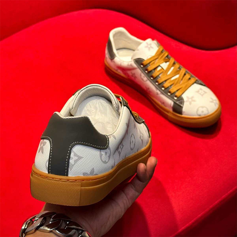 Free shipping classic European and American daily wear low-top soft cushioning plate leather durable, comfortable, fashionable and versatile casual sh