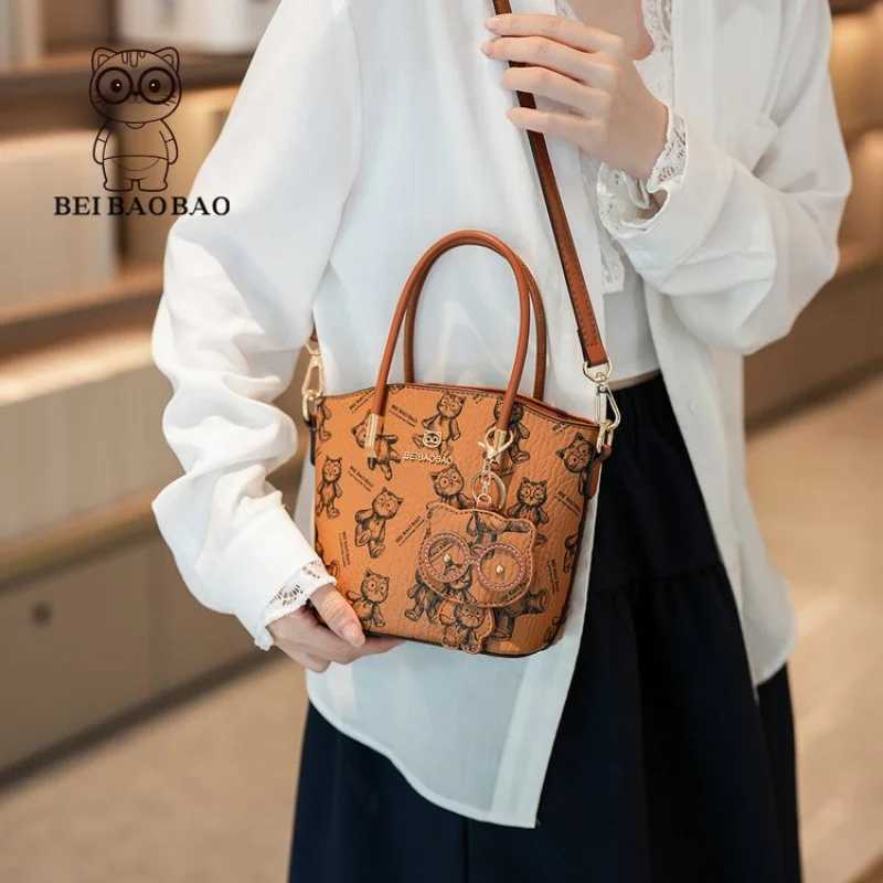 Stylish Womens Leather Tote Bag Designer Crossbody Shoulder Handbag Elegant Ladies Purse Luxury Brand ClassicW251115