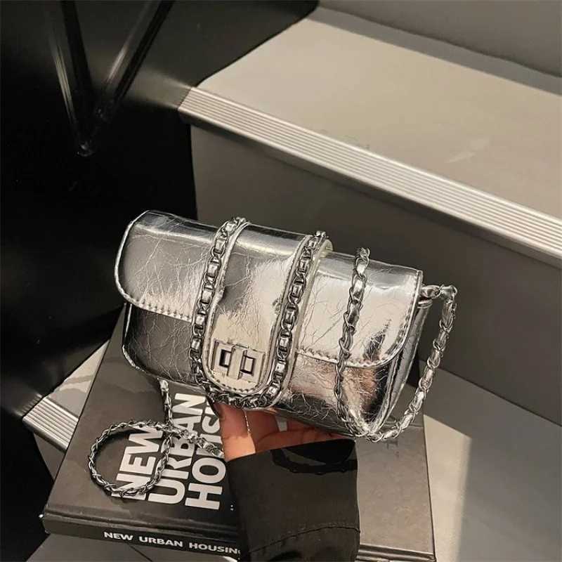 Vintage Inspired Leather Messenger Bag For Women With Crossbody Strap For Practical Daily UseW251115