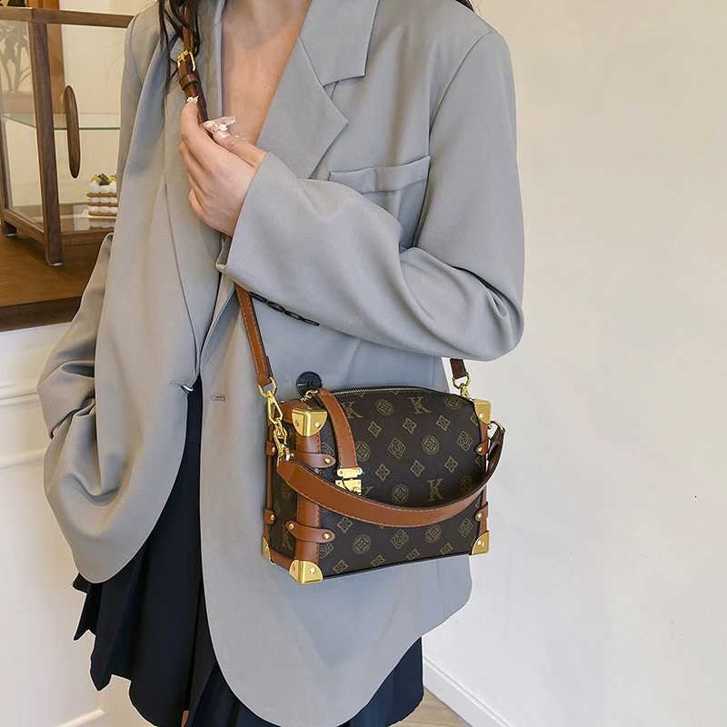 Classic Leather Handbags For Ladies With Shoulder Strap Option Luxury Brand Women Messenger Bag Famous DesignerW251115