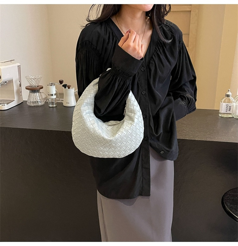 free shipping designers bags for womens ladies 2025 New Woven Versatile Circular Single hot Shoulder Underarm Bag Fashion