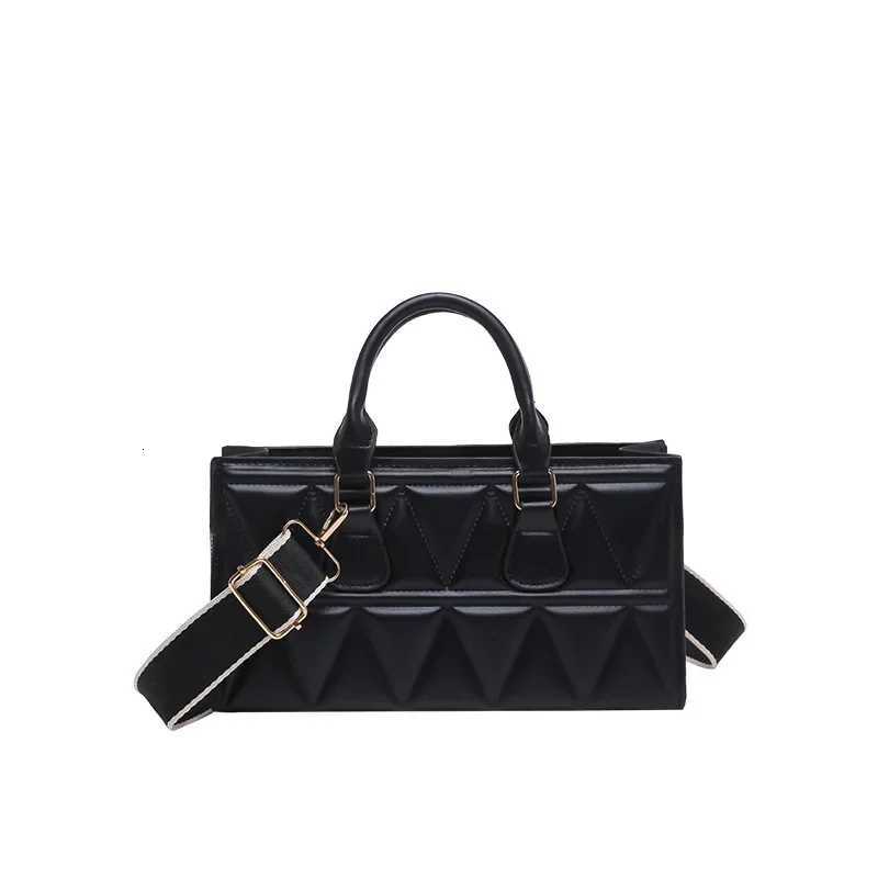 Fashionable Large Capacity Pure Color Womens Handbag Crossbody Bag Stylish Trendy Bag Durable Strap Elegant DesignW251115