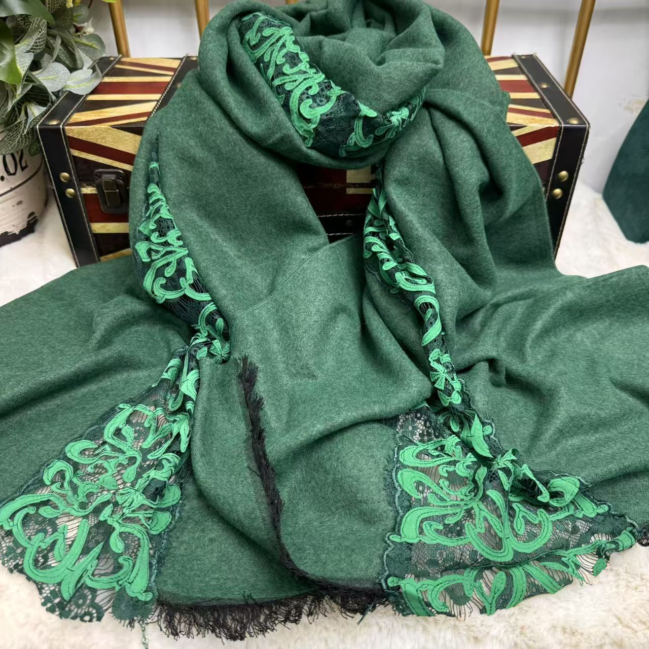 T490 autumn and winter lace winter men and women tassel scarf new style neck shawl thickening fashion solid color all-match warm