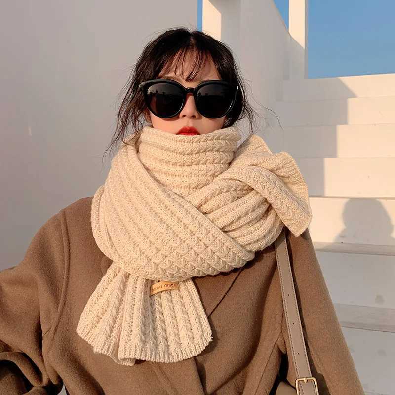 Luxury Women Plaid Scarf Winter Warm Thickened Houndstooth Shawl Korean Style Fashionable Unisex Neck Wrap for Cold Weather Y251115