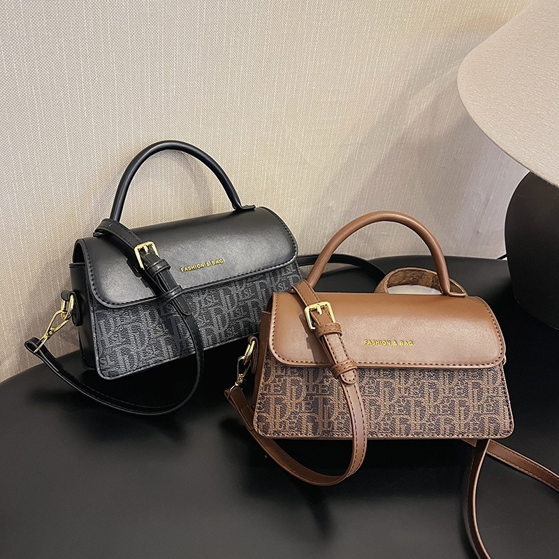 Free shipping Fashion personality carrying small square bag New trend vintage print crossbody bag women's all-in-one shoulder bag in a variety of