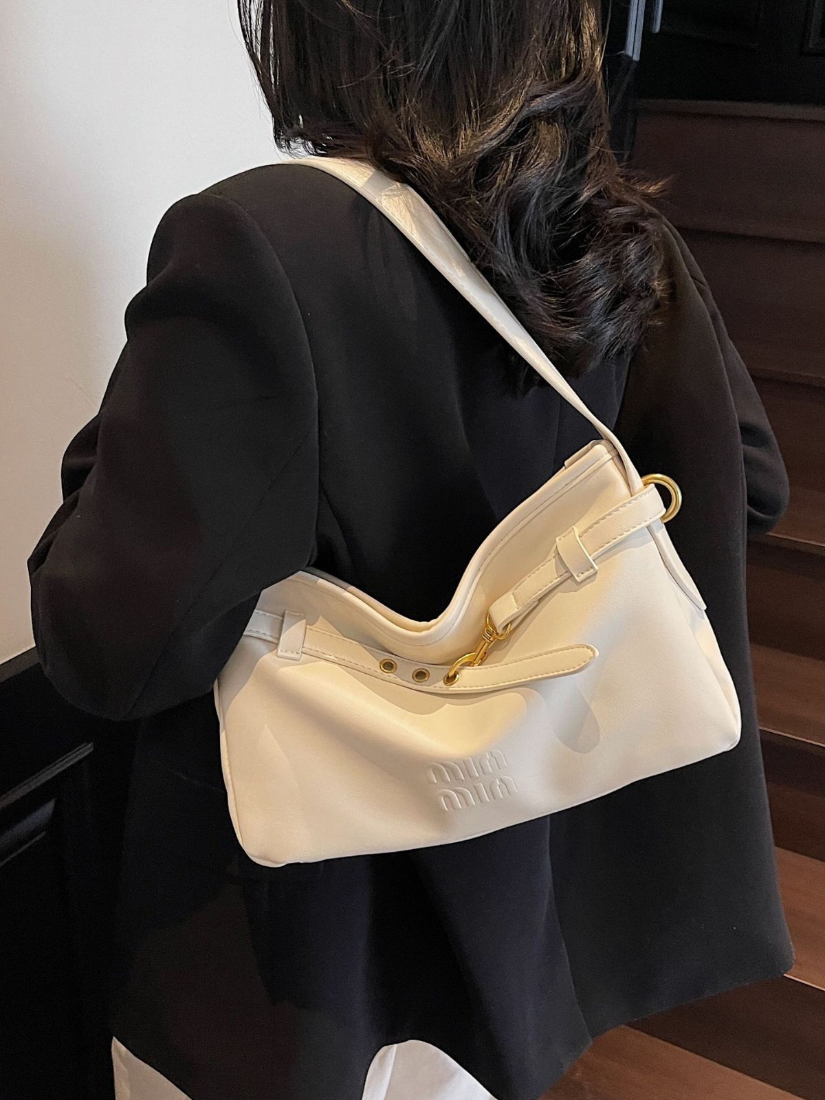 designer bag 2025 Large-capacity women's bag style all-match simple crossbody bag leisure single shoulder underarm commuter bag for work