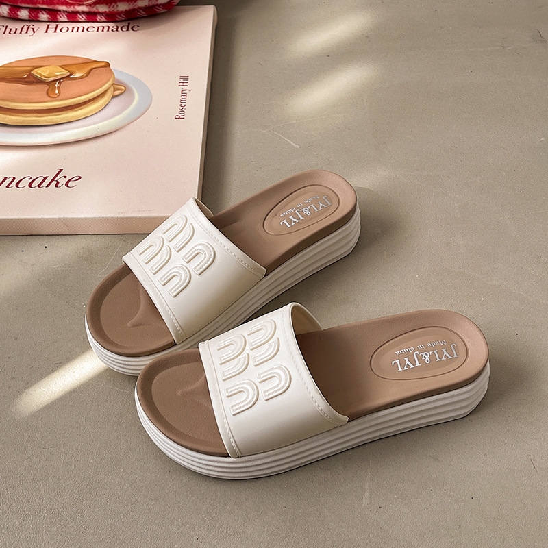 Free shipping Fashion Slipper Women's Summer 2025 new soft sole Retro beach fashion flip-flops Beige Black Khaki 35-40