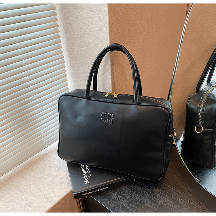 designer bag 2025 Retro Boston bag for women business simple hand-held briefcase universal leisure and versatile small square bag