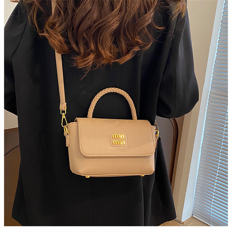 free shipping designer bag for womens 2025 New Handheld Shoulder Bag Commuter Bag Crossover Small Square Bag Luxury Fashionable for daily outfit