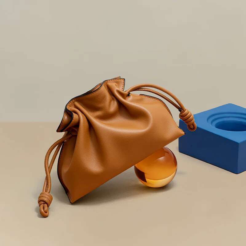 VIEE Women's Stylish Drawstring Crossbody Bucket Bag One Shoulder Pleated Handbag Ladies Mini Purse
