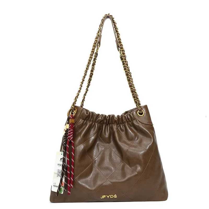 Trendy Large Capacity Womens Shoulder Bag Casual Commuter Work Bag Polyester Fiber Interior Square Shape PU MaterialW251115