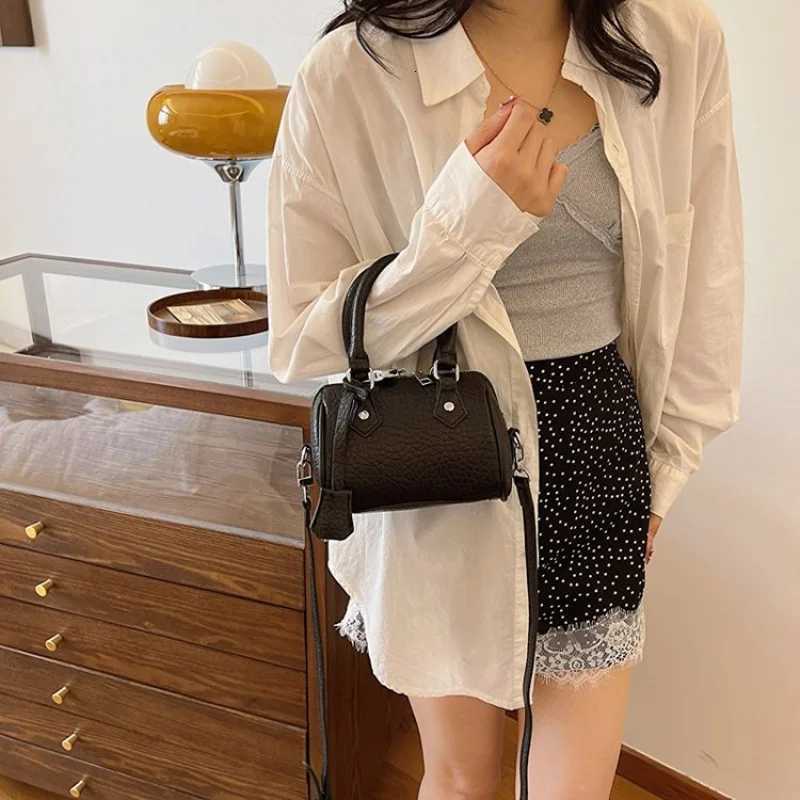 High-End Luxury Brand Ladies Crossbody Bag Fashionable Leather Elegant Crossbody Trendy Commuter Vintage Daily BagW251115