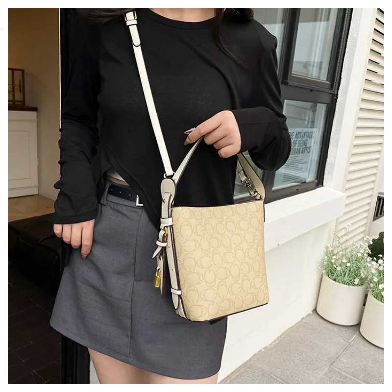 White Stylish Messenger Bag Crossbody Bag In Leather For Ladies By Luxury Brand Famous Designer Women HandbagW251115