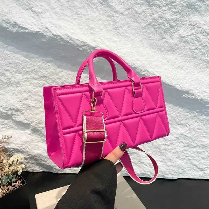 Fashionable Large Capacity Pure Color Womens Handbag Crossbody Bag Stylish Trendy Bag Durable Strap Elegant DesignW251115