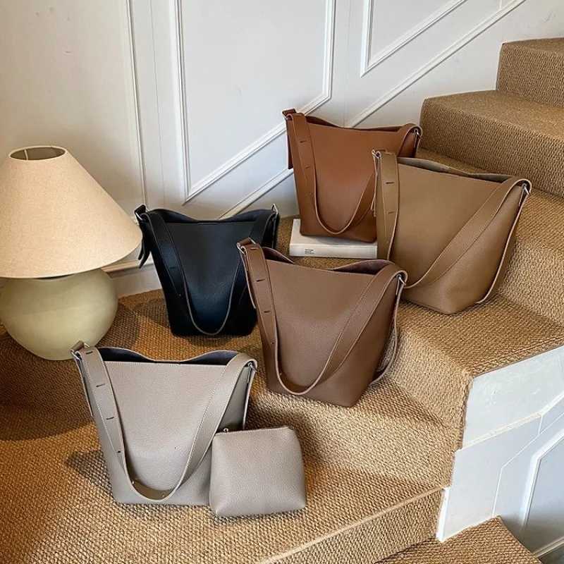 Popular Classic High-End Leather Womens Crossbody Bag Luxury Brand Fashionable Elegant Exceptional Craft Daily BagW251115