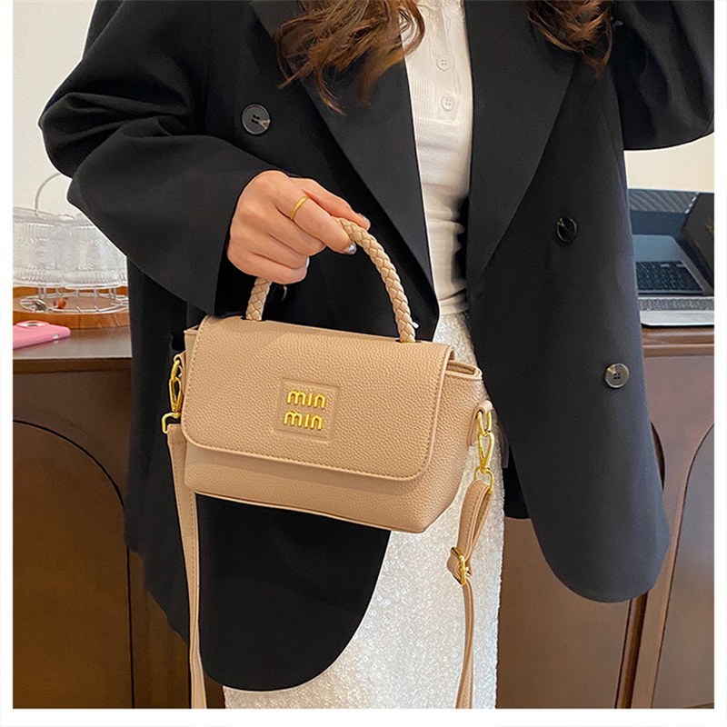 free shipping designer bag for womens 2025 New Handheld Shoulder Bag Commuter Bag Crossover Small Square Bag Luxury Fashionable for daily outfit