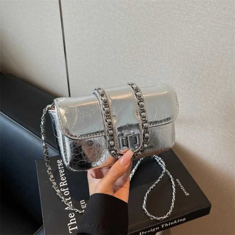 Vintage Inspired Leather Messenger Bag For Women With Crossbody Strap For Practical Daily UseW251115