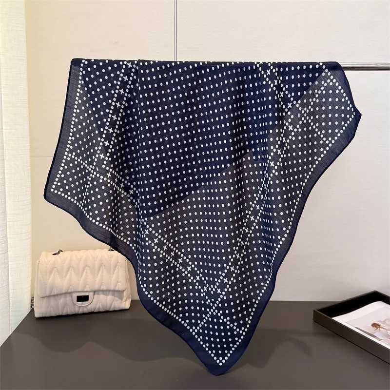 Luxury Luxury 7070cm Cashew Square Scarves For Women Soft Neck Scarf Shawl Warp Elegant Neckerchief Bandanas Retro Paisley Print Hijab Y251115