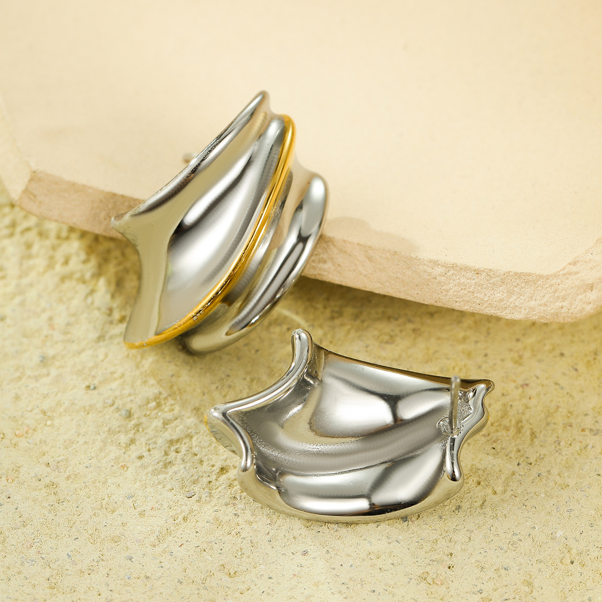 Summer New 18k Gold Stainless Steel Irregular Earrings for Women Simple and Fashionable Wedding Party Gifts Wholesale Customizable Logo