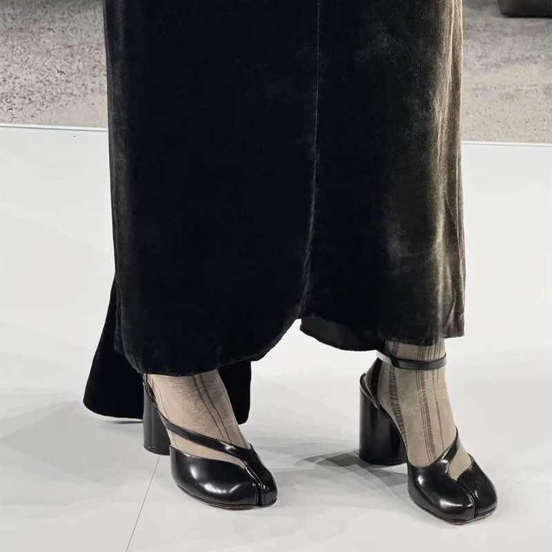 Ins style Fashion Patent Leather Split Toe Women Pumps Spring Summer Thick High heels Sgbacks Female hot Tabi Chunky Casual Shoes
