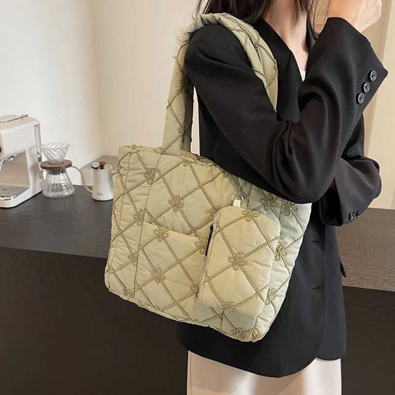 Womens Shoulder Bag with Small Purse 2 Pcs Set Large Capacity Quilted Embroidered Diamond Pattern Fashion Tote BagW251115