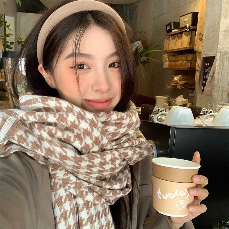 Luxury Houndstooth Scarf Set Luxury Fringe Unisex Winter Warm Couple Gift Day to Night Y251115