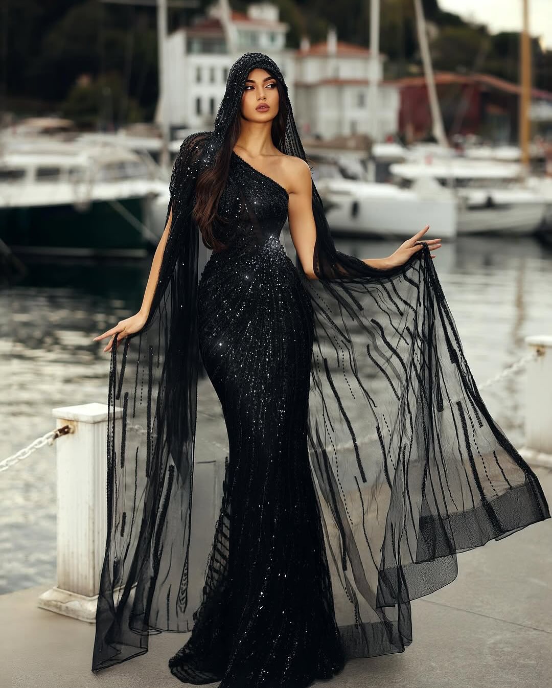 Elegant Sequins Evening Dresses One Shoulder Prom Gowns with Cape Sleeveless Customized Slim Formal Occasion Plus Size Party Dress Vestidos de noche