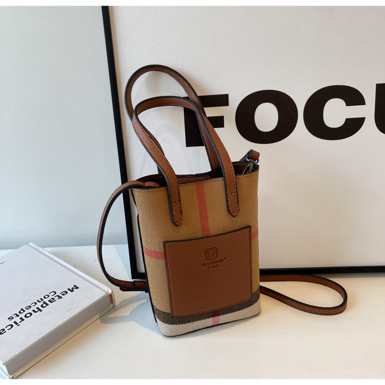 Luxury Bag 2025 Women's Mini Plaid Bucket Bag, Bestseller Lightweight Crossbody and Shoulder Bag for Commute