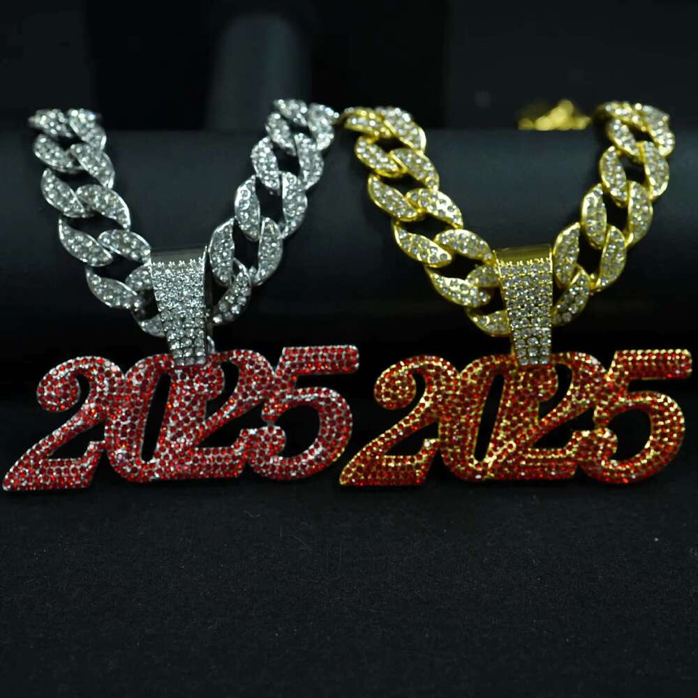 DHcollection New Arrival Sier Gold 2025 Letter Pendant and Iced Out Bg Rhie Hip Hop Cuban k Chain Necklace