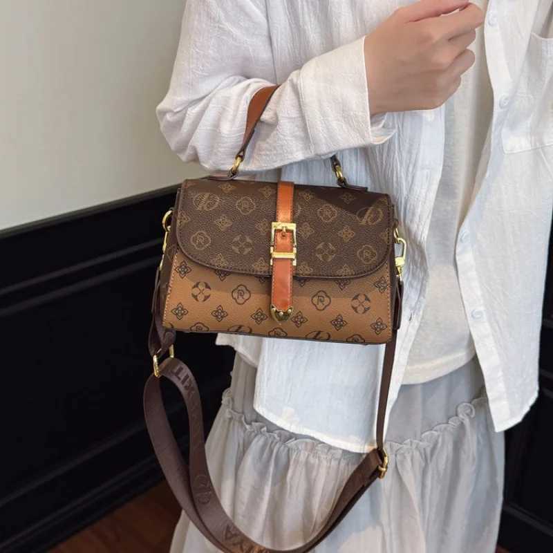 Classic Designer Paris Inspired Women Tote Bag Luxury Leather Handbag Elegant FashionW251115