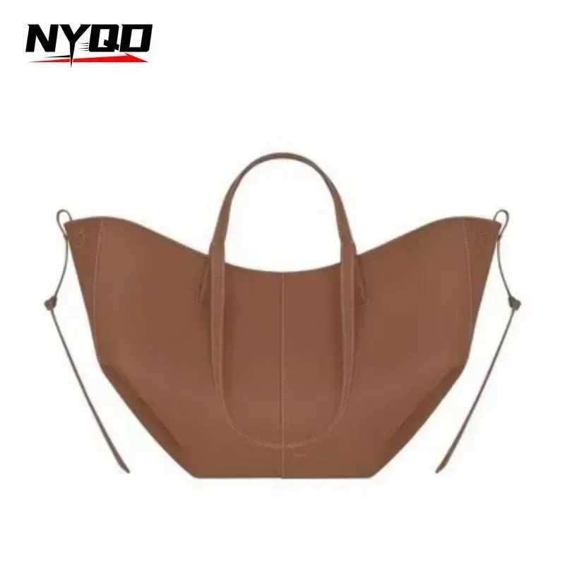 Womens denim large capacity handbag fashion trend pleated handheld commuting shoulder bag wallet and handbag Z250416-1