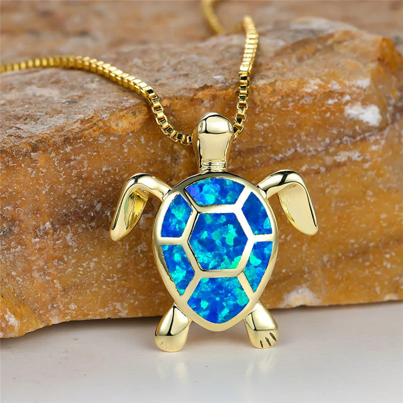 Green flame opal necklace cute little turtle pendant necklace womens retro gold necklace wedding jewelry 250409
