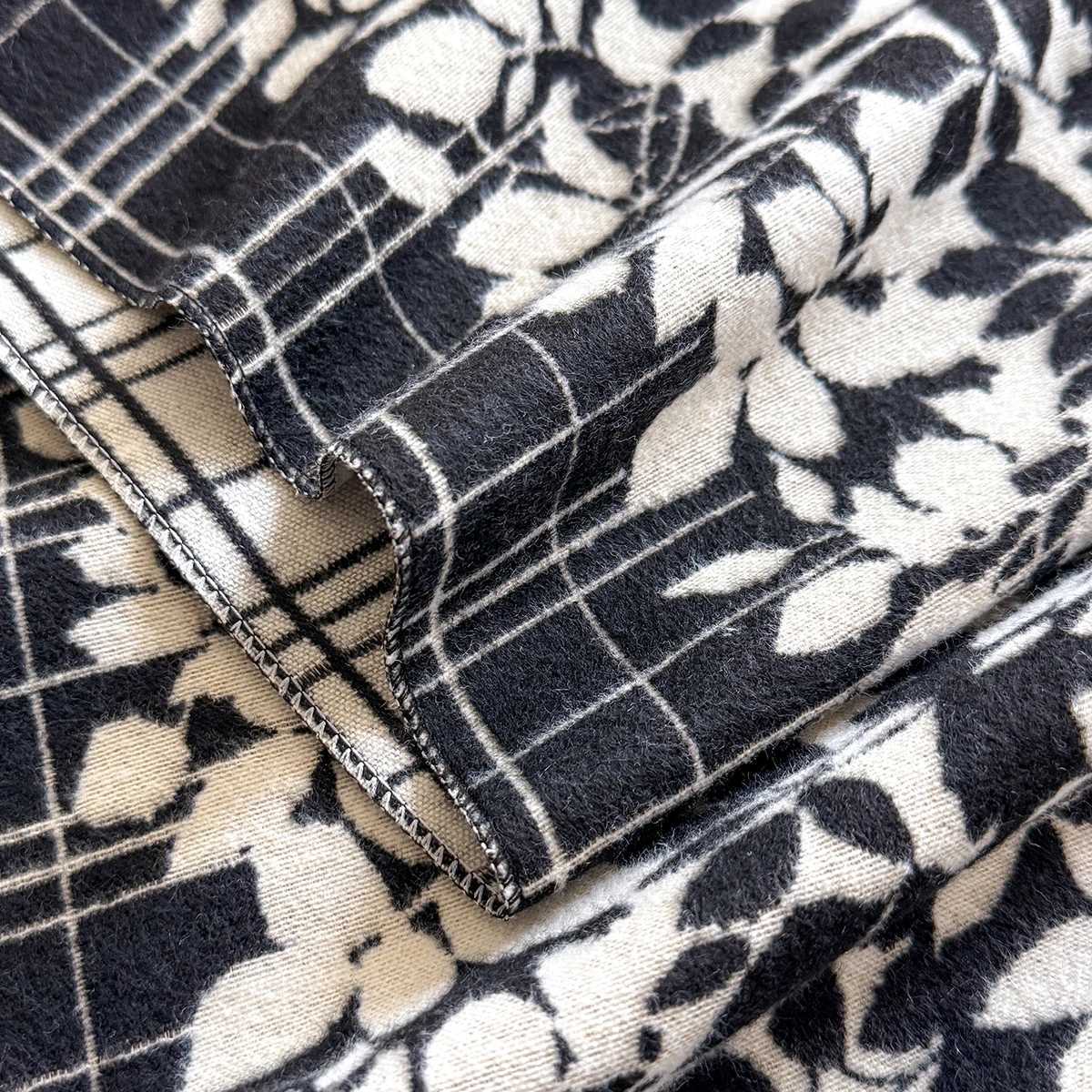 Luxury Elegant Ladies Jacquard Pashmina Imitation Cashmere Scarf Winter Thick Warmth Two-Sided Shawl Coldproof Windproof Blanket Scarf Y251115