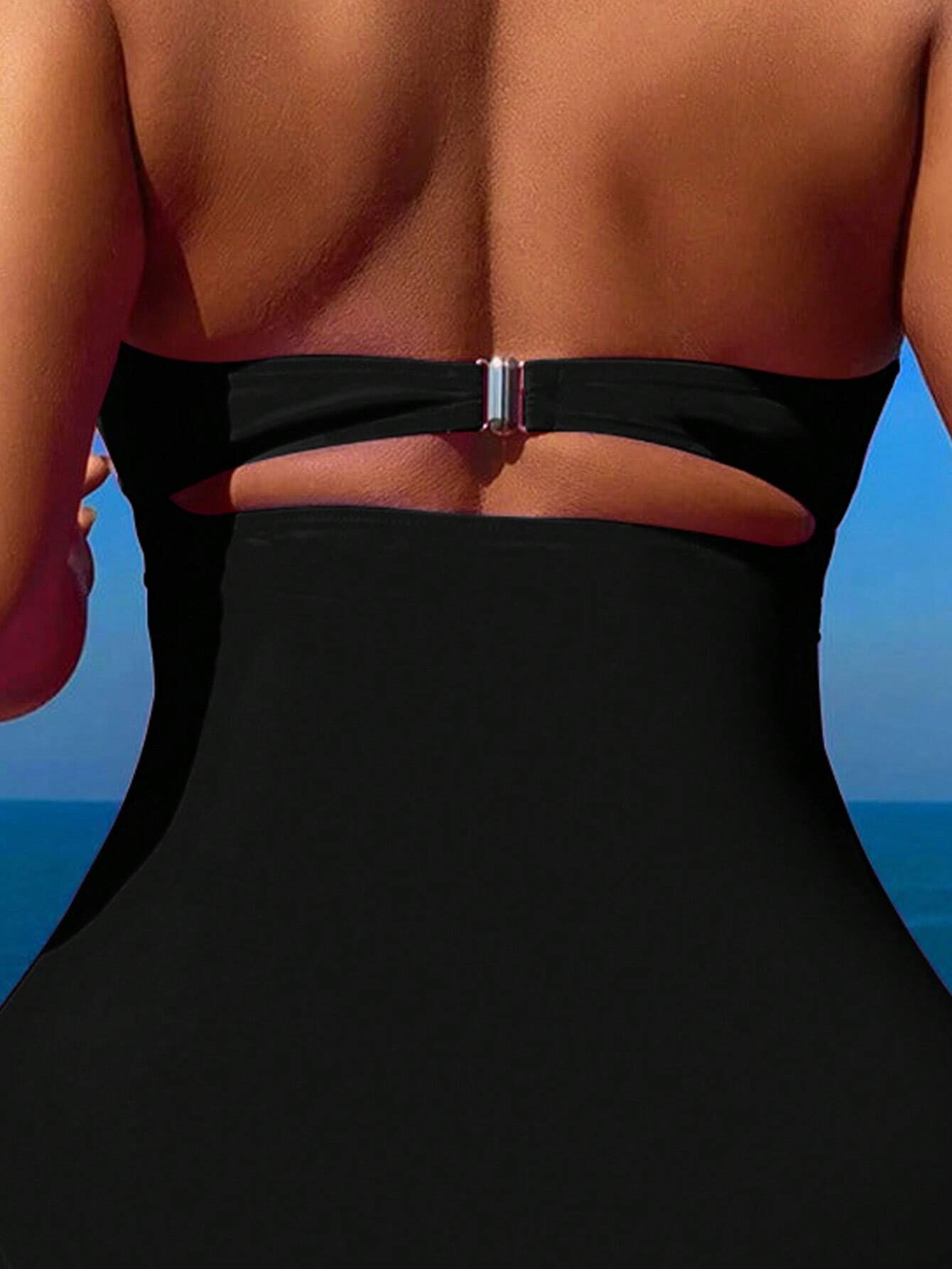 Women's One-piece Swimsuit Cross-neck Shoulder Strap The Detailed Design Shows off the Figure V-neck Sexy Swimsuit Set