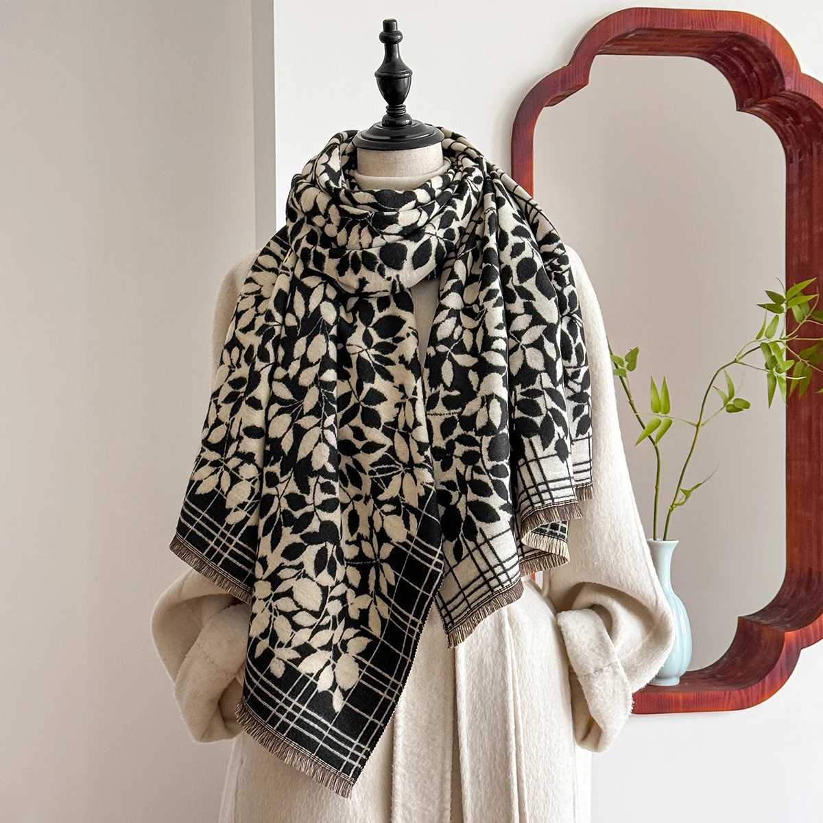 Luxury Elegant Ladies Jacquard Pashmina Imitation Cashmere Scarf Winter Thick Warmth Two-Sided Shawl Coldproof Windproof Blanket Scarf Y251115