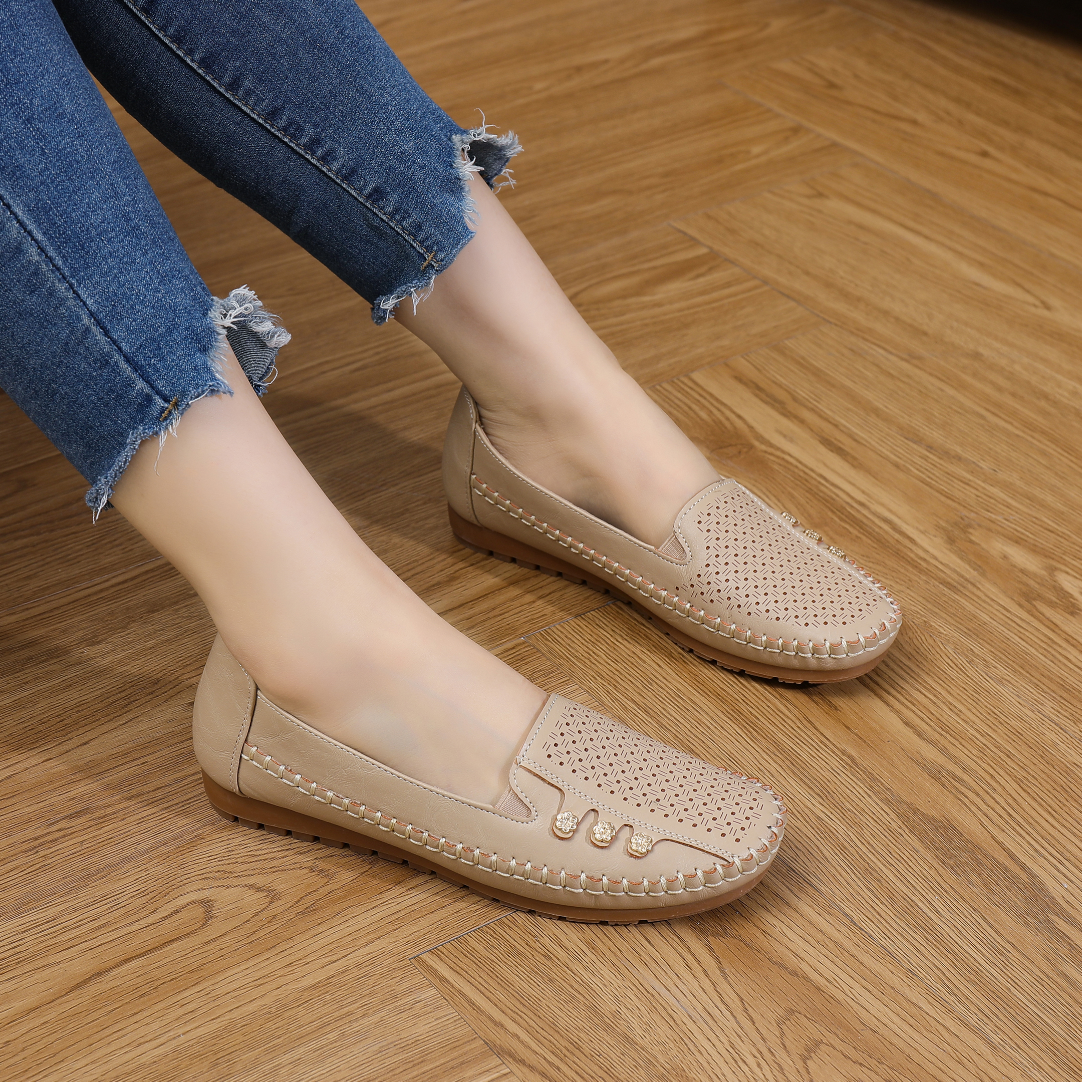 Elegant Ladies' Leather Dress Oxfords with Breathable Memory Foam Insole