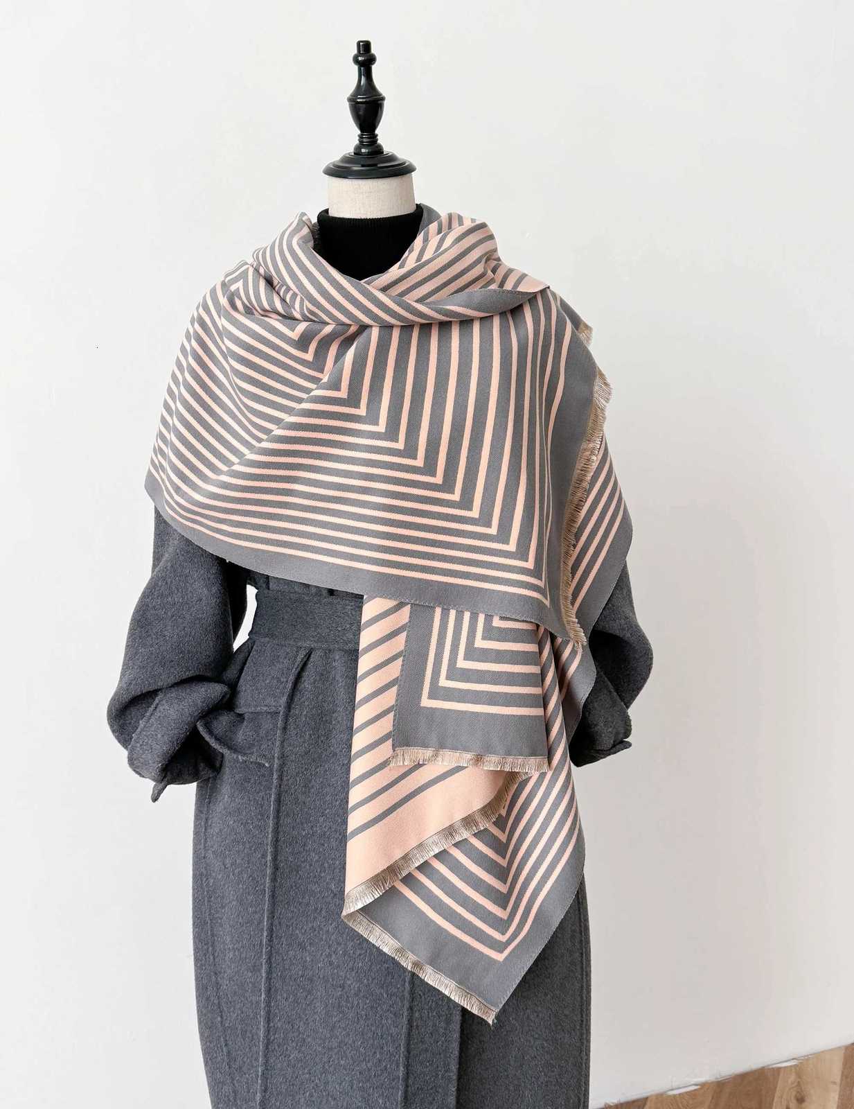 Luxury 2024 Winter Women Cashmere Scarf Thick Warm Pashmina Shawls Wraps Floral Jacquard Lady Blanket Echarpe Bufanda Female New Y251115