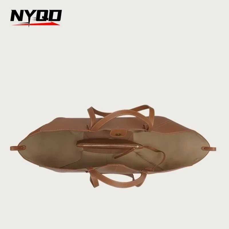 Womens denim large capacity handbag fashion trend pleated handheld commuting shoulder bag wallet and handbag Z250416-1