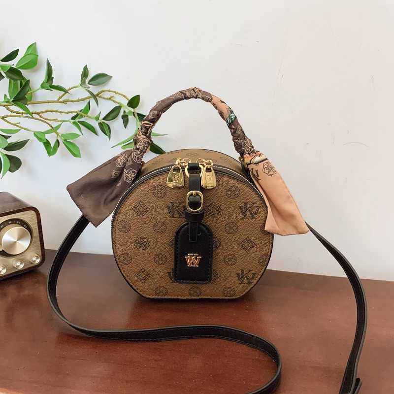 Chic Crossbody Bag For Women In Durable Leather Shoulder Handbags With Luxury Brand By Famous DesignerW251115