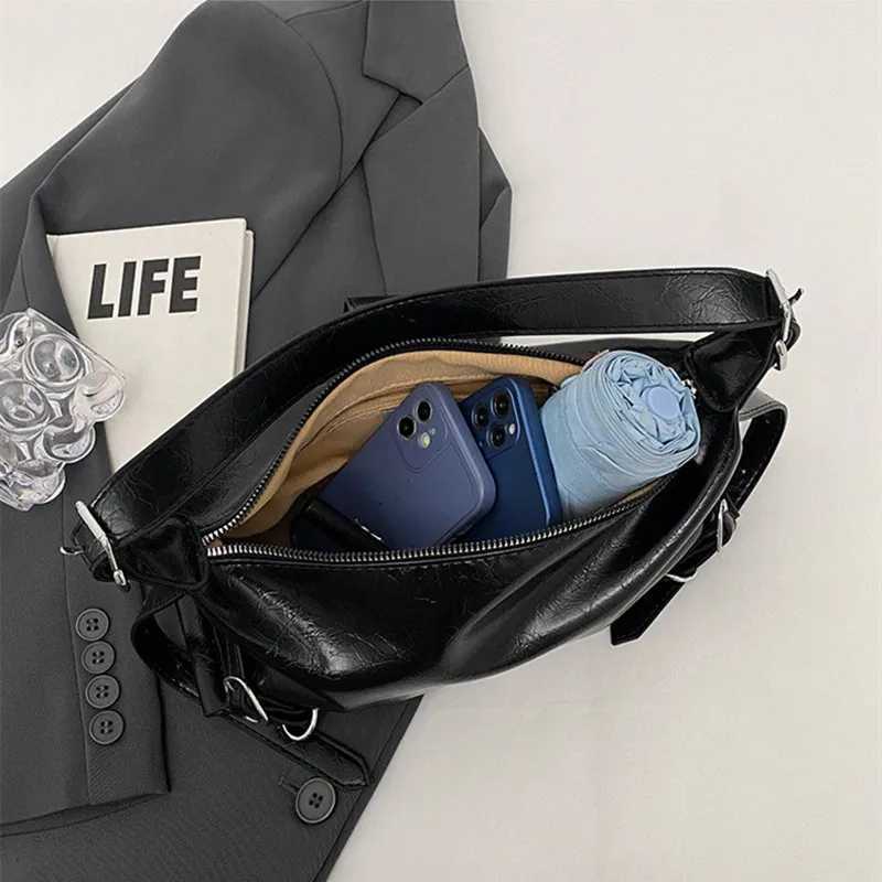 High quality womens bag autumn new fashion simple high-capacity sensory shoulder bag solid Versatile handbag Z250416-1