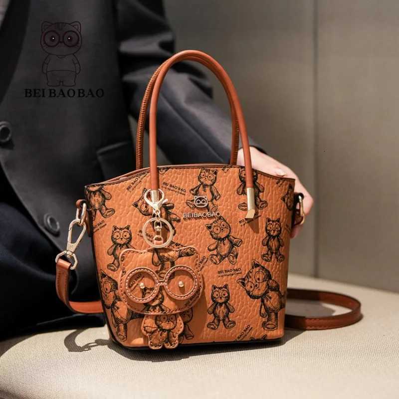 Stylish Womens Leather Tote Bag Designer Crossbody Shoulder Handbag Elegant Ladies Purse Luxury Brand ClassicW251115